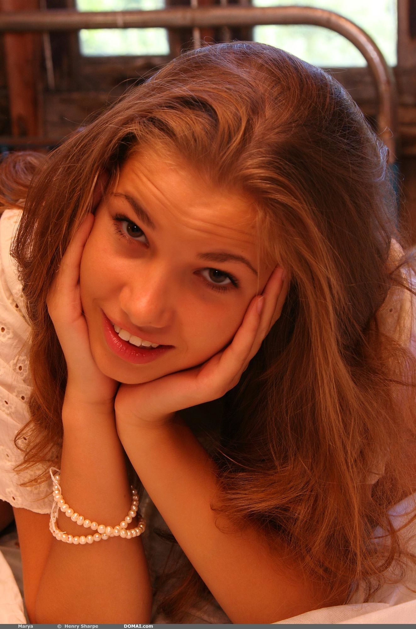 Imagen etiquetada con: Antonio Clemens - Henry Sharpe, Brunette, Eyes, Feathers, Goddess Nudes, Marya, Russian