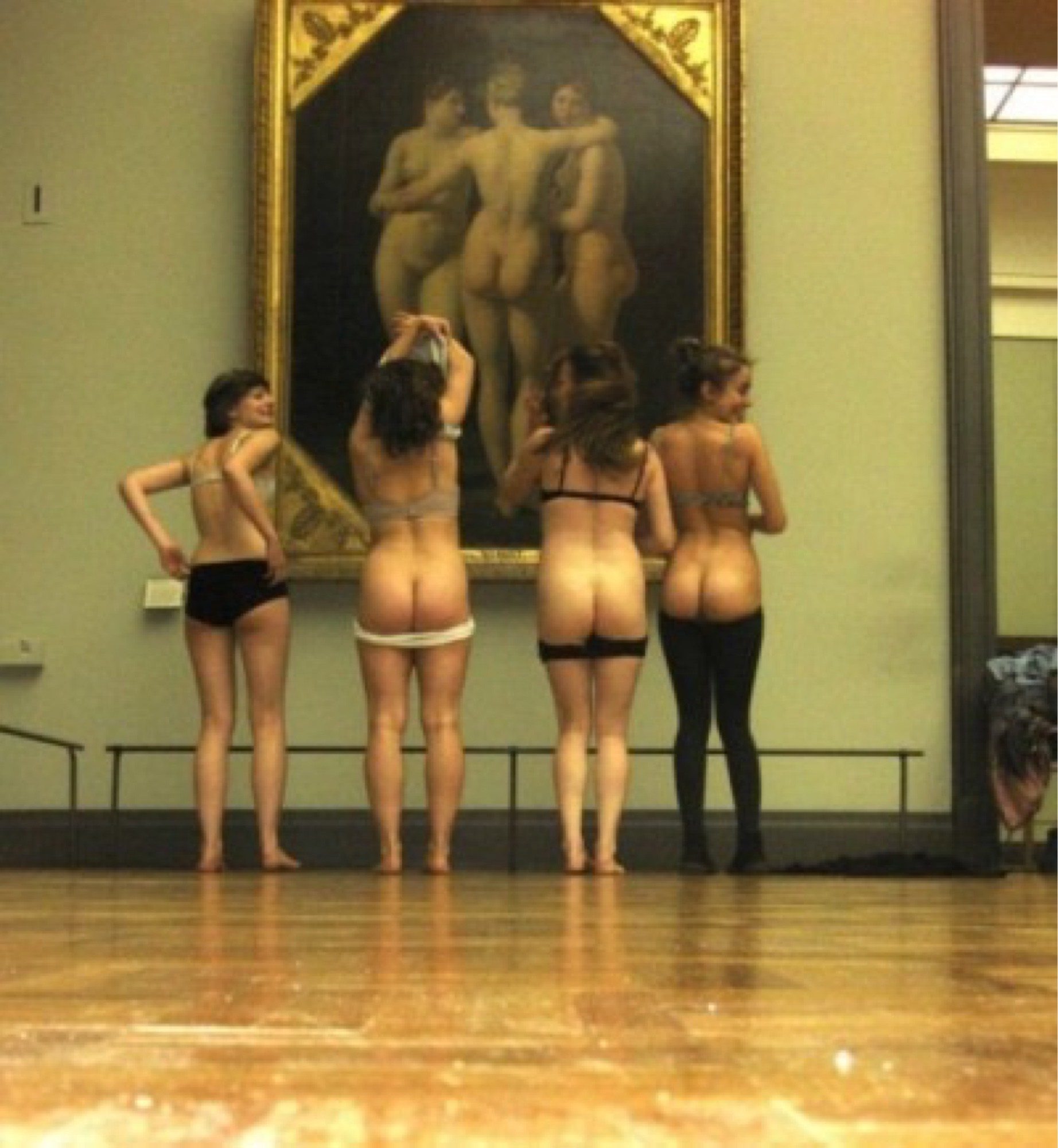 Imagen etiquetada con: Art, Ass - Butt, Museum