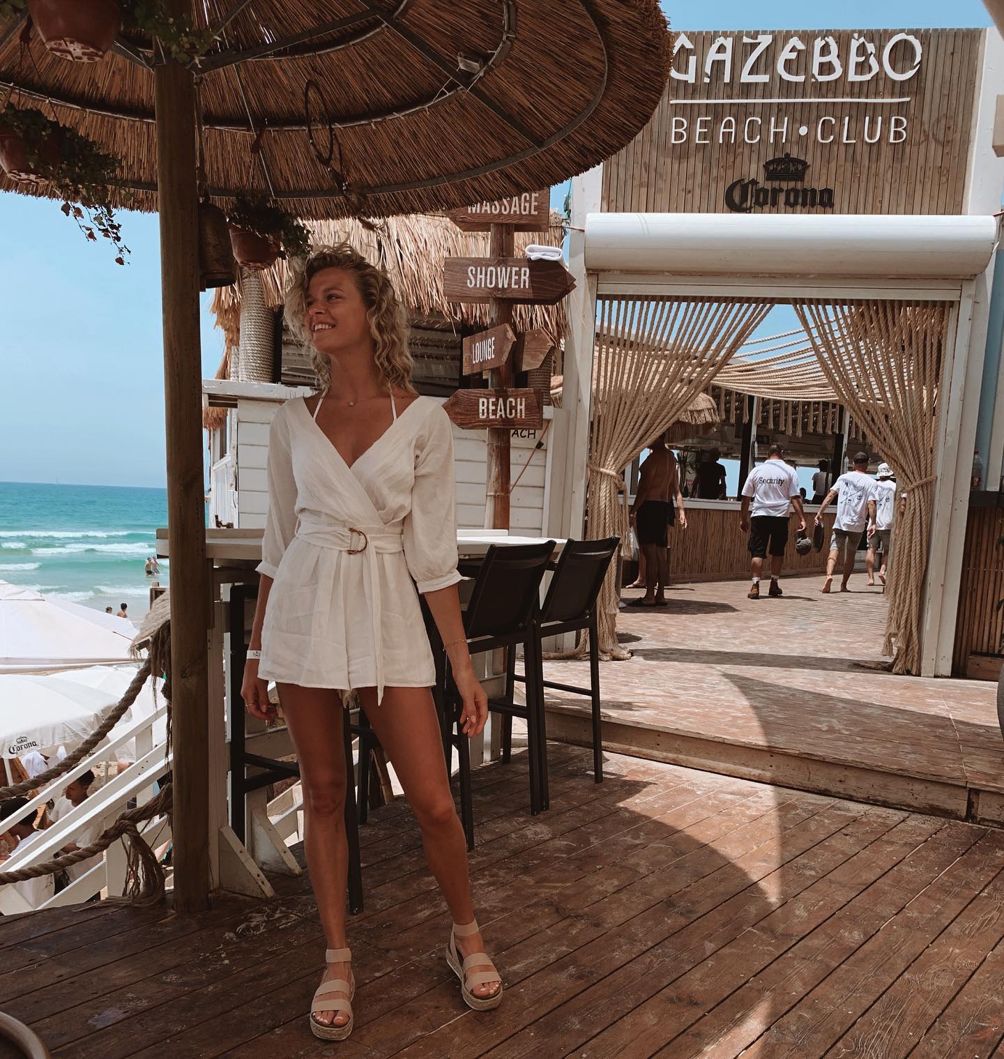 Imagen etiquetada con: Skinny, Abby Neff, American, Blonde, Legs, Cute