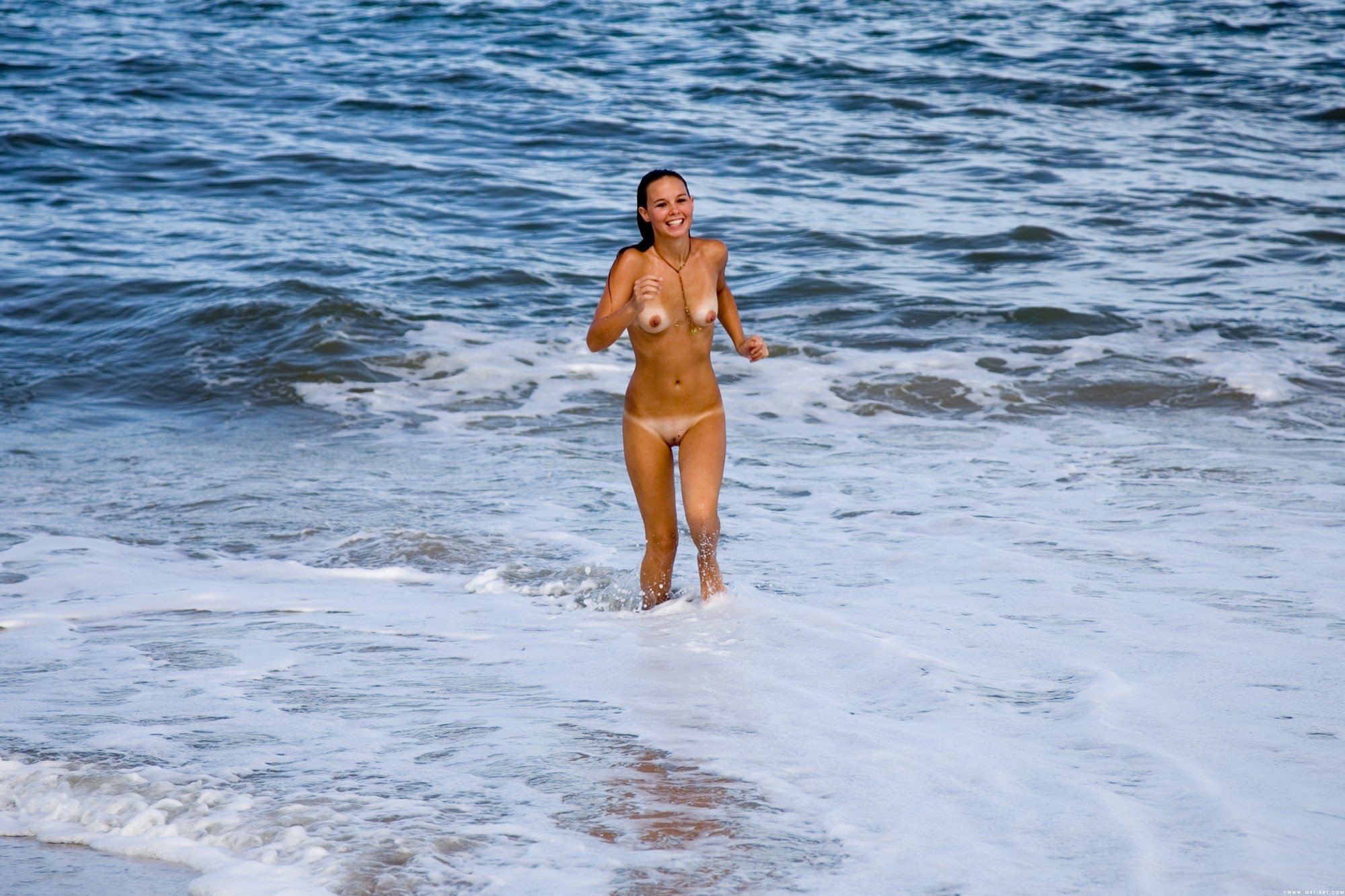 Imagen etiquetada con: Skinny, American, Aria A, Beach, Brunette, Kevin Roberts, MET Art, Sexy Wallpaper, Smiling, Vita, Cute, Small Tits, Tummy