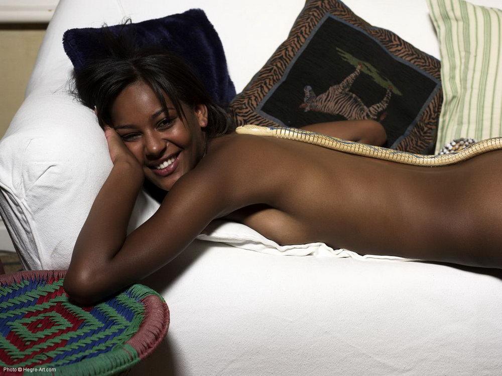 Imagen etiquetada con: Skinny, Black, Hegre Art, Naomi, Sexy Wallpaper, Smiling, South African, Cute