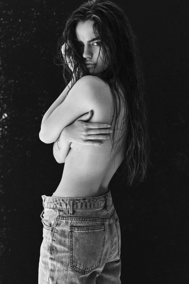 Imagen etiquetada con: Skinny, Black and White, Brunette, Eyes, Russian, Veronika Safronenko - Vero Hanberg - verohanberg, Cute, Shy