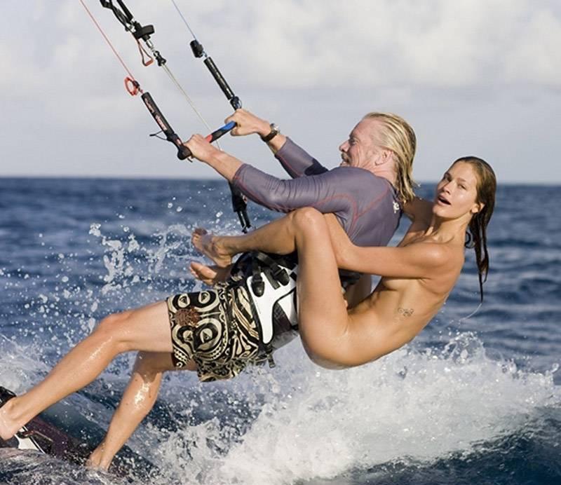 Imagen etiquetada con: Skinny, Brunette, Denni Parkinson, Richard Branson, Celebrity - Star, English, Kitesurf, Legs, South African, Sport