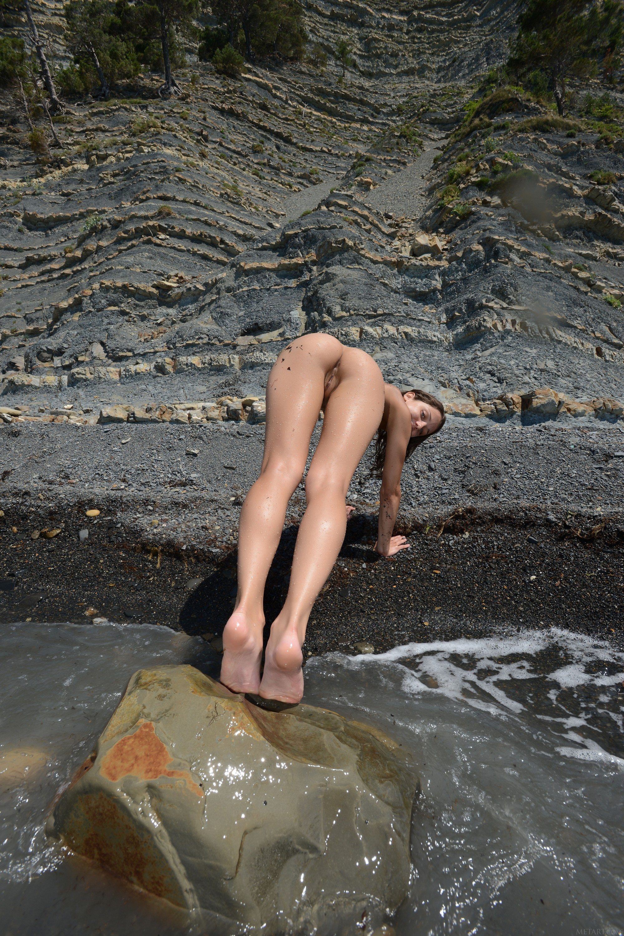 Imagen etiquetada con: Skinny, Brunette, Foxy Di - Nensi B - Medina U, MET Art, Mikhail Paramonov - Paromov, Nature, Nyuso, Russian