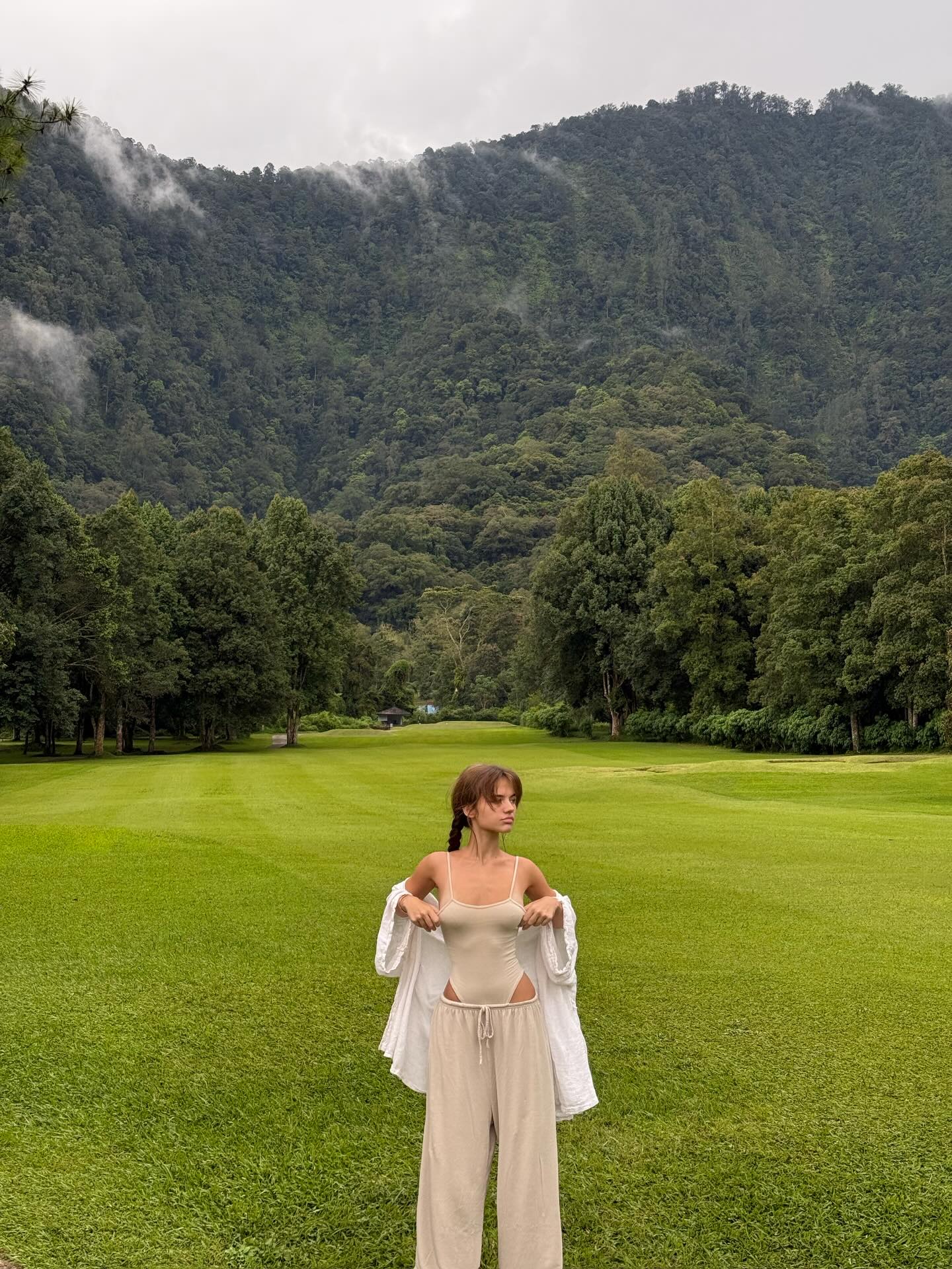 Imagen etiquetada con: Skinny, Brunette, Nature, Russian, Veronika Safronenko - Vero Hanberg - verohanberg, Cute