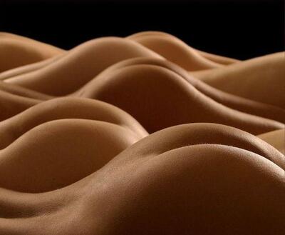 Imagen etiquetada con: 5 girls, Ass - Butt