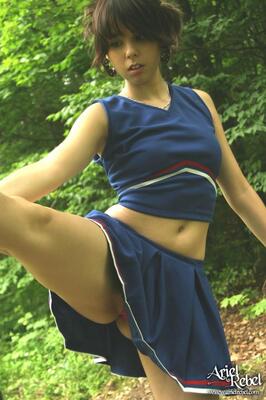 Imagen etiquetada con: Ariel Rebel, Brunette, Canadian, Tummy