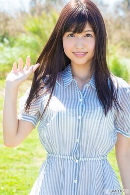 Imagen etiquetada con: Asian, Graphis, Momo Sakura, Cute, Eyes, Japanese, Nature, Safe for work, Smiling