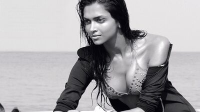 Imagen etiquetada con: Black and White, Brunette, Deepika Padukone, Celebrity - Star, Indian, Safe for work, Sexy Wallpaper