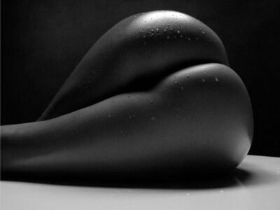 Imagen etiquetada con: Black and White, Sexy Wallpaper, Wet, Ass - Butt