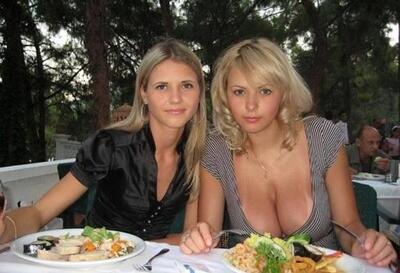 Imagen etiquetada con: Blonde, Busty, Eyes, Sexy Wallpaper, 2 girls, Boobs