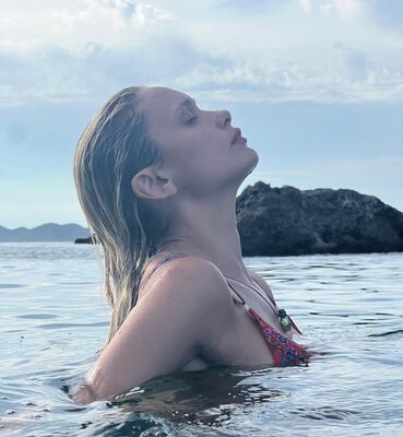 Imagen etiquetada con: American, Beach, Bikini, Blonde, Delilah Summer Parillo, Cute, Face, Safe for work