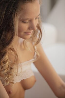 Imagen etiquetada con: Blonde, Enchanting Real Orgasms, Katya Clover - Mango A, X-Art, Cute, Lesbian, Russian, Small Tits