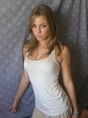 Imagen etiquetada con: Blonde, Eyes, Luscious Lia - Lily, Cute, Safe for work