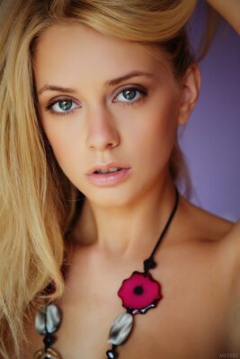 Imagen etiquetada con: Blonde, Eyes, Jennifer Mackay, MET Art, Supro, Ukrainian, Close-up, Cute, Face, Safe for work