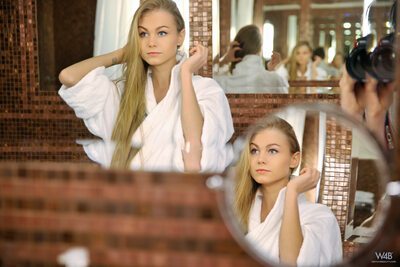 Imagen etiquetada con: Blonde, Mirror, Nancy Ace - Nancy A, Second Day with Nancy, Sexy Wallpaper, Ukrainian, Watch4Beauty, Cute, Safe for work
