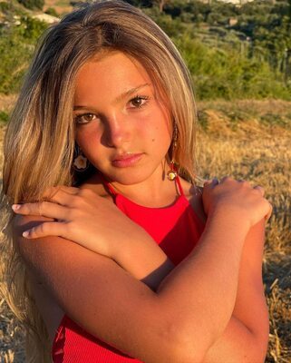 Imagen etiquetada con: Blonde, Susanne Regina, Cute, Eyes, Face, Italian, Nature