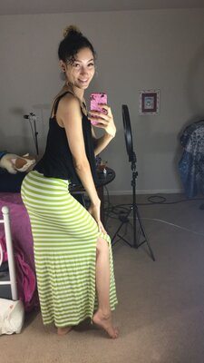 Imagen etiquetada con: Bambii Bonsai, Brunette, Camgirl, Chaturbate, nood.tv, Selfie