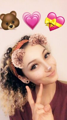 Imagen etiquetada con: Bambii Bonsai, Brunette, Camgirl, Chaturbate, nood.tv