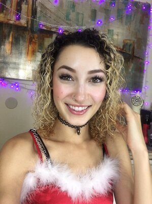 Imagen etiquetada con: Bambii Bonsai, Brunette, Camgirl, Chaturbate, nood.tv