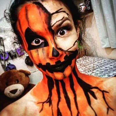 Imagen etiquetada con: Brunette, Camgirl, GweenBlack, Eyes, Halloween