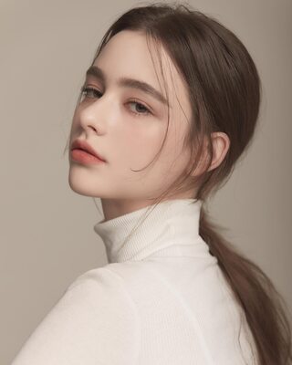 Imagen etiquetada con: Brunette, Dasha Taran, Cute, Eyes, Russian, Safe for work