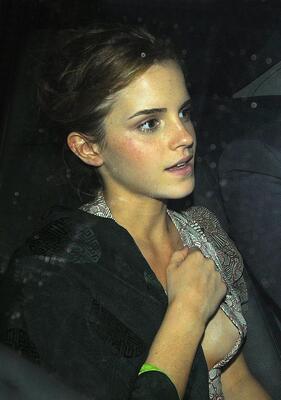 Imagen etiquetada con: Brunette, Emma Watson, Celebrity - Star, Cute, English, Eyes