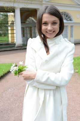 Imagen etiquetada con: Brunette, Foxy Di - Nensi B - Medina U, MET Art, Mikhail Paramonov - Paromov, Mirtila, Russian, Smiling, Cute, Safe for work