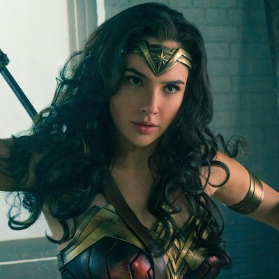 Imagen etiquetada con: Brunette, Gal Gadot, Celebrity - Star, Cosplay, Eyes, Israeli, Safe for work