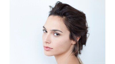 Imagen etiquetada con: Brunette, Gal Gadot, Celebrity - Star, Eyes, Israeli, Safe for work, Sexy Wallpaper