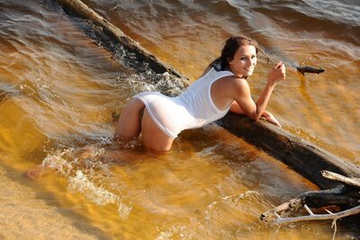 Imagen etiquetada con: Brunette, Laspera, MET Art, Yarina A, Ukrainian