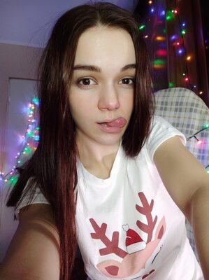 Imagen etiquetada con: Camgirl, Chaturbate, MeowMeowMay, OnlyFans, Brunette