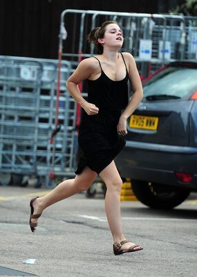 Imagen etiquetada con: Emma Watson, Celebrity - Star, English