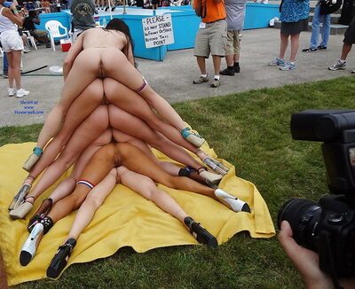 Imagen etiquetada con: Feet, Legs, Sexy Wallpaper, 6 girls, Ass - Butt, Pussy