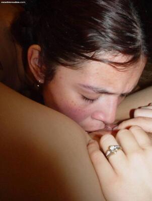 Lesbian, Brunette, Cunnilingus