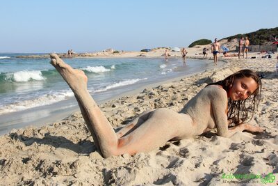 Imagen etiquetada con: Skinny, 2clovers.com, Beach, Blonde, Es Cavallet Beach Part 1, Feet, Katya Clover - Mango A, Legs, Russian, Sexy Wallpaper, Smiling, Cute, Tanned