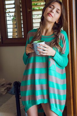 Imagen etiquetada con: Skinny, Alex Lynn, Brunette, Mila Azul, Phez, SexArt, Ukrainian, Cute, Safe for work
