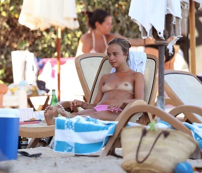 Imagen etiquetada con: Skinny, Amelia Windsor, Blonde, Beach, Celebrity - Star, English, Monokini, Small Tits