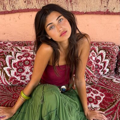 Imagen etiquetada con: Skinny, American, Brunette, Eyes, Meeya Dugied, Cute