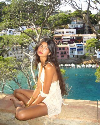Imagen etiquetada con: Skinny, American, Brunette, Meeya Dugied, Cute