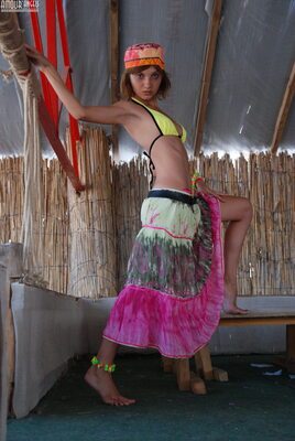 Imagen etiquetada con: Skinny, Amour Angels, Bikini, Erene - Vera B - Katya, Eyes, Feet, Kazantip, Redhead, Russian, Skokov, Cute