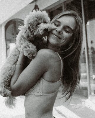 Imagen etiquetada con: Skinny, Anastasia Durkot, Black and White, Brunette, Cute, Dog, Lingerie, Smiling, Ukrainian