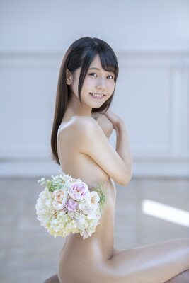 Imagen etiquetada con: Skinny, Asian, Ichika Nagano, Cute, Eyes, Japanese, Shy, Smiling