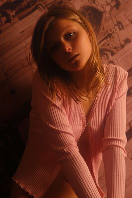 Imagen etiquetada con: Skinny, Atlantis, Brunette, Cassandra A, MET Art, Cute, Eyes, Ukrainian