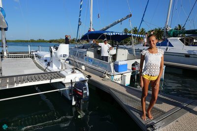 Imagen etiquetada con: Skinny, Bikini Life Trip to Iguana Island, Blonde, Katya Clover - Mango A, katya-clover.com, Bikini, Boat, Cute, Feet, Legs, Russian, Safe for work, Sexy Wallpaper, Small Tits, Smiling