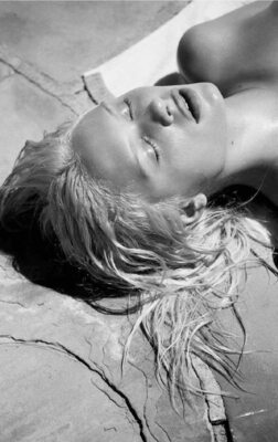 Imagen etiquetada con: Skinny, American, Black and White, Blonde, Delilah Summer Parillo, Henrik Purienne, Sleeping, Cute, Face, Safe for work
