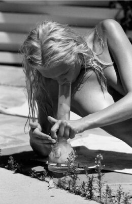 Imagen etiquetada con: Skinny, American, Black and White, Blonde, Delilah Summer Parillo, Henrik Purienne, Cute