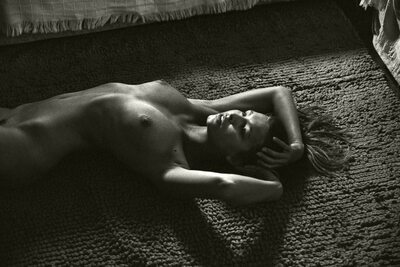 Imagen etiquetada con: Skinny, Black and White, Brunette, Jörg Billwitz, Marisa Papen, Port de Sant Miquel, Art, Belgian, Cute, Eyes, Sexy Wallpaper, Small Tits, Tummy