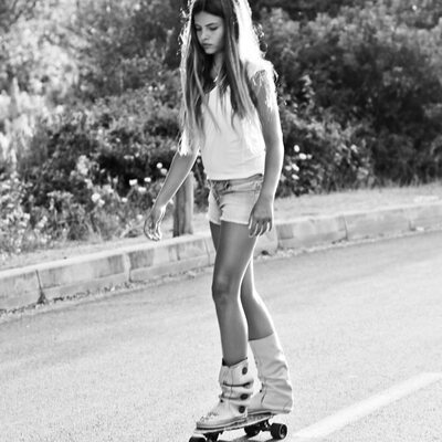 Imagen etiquetada con: Skinny, Black and White, Brunette, Thylane Blondeau, Celebrity - Star, Cute, French, Legs, Safe for work, Sport