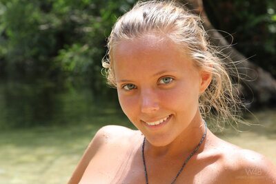 Imagen etiquetada con: Skinny, Blonde, By the Water, Katya Clover - Mango A, Watch4Beauty, Cute, Eyes, Face, Nature, Russian, Safe for work, Sexy Wallpaper, Smiling